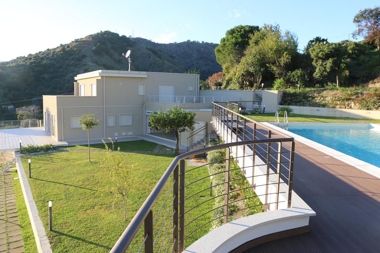 Sike Holiday Home Taormina Exterior photo