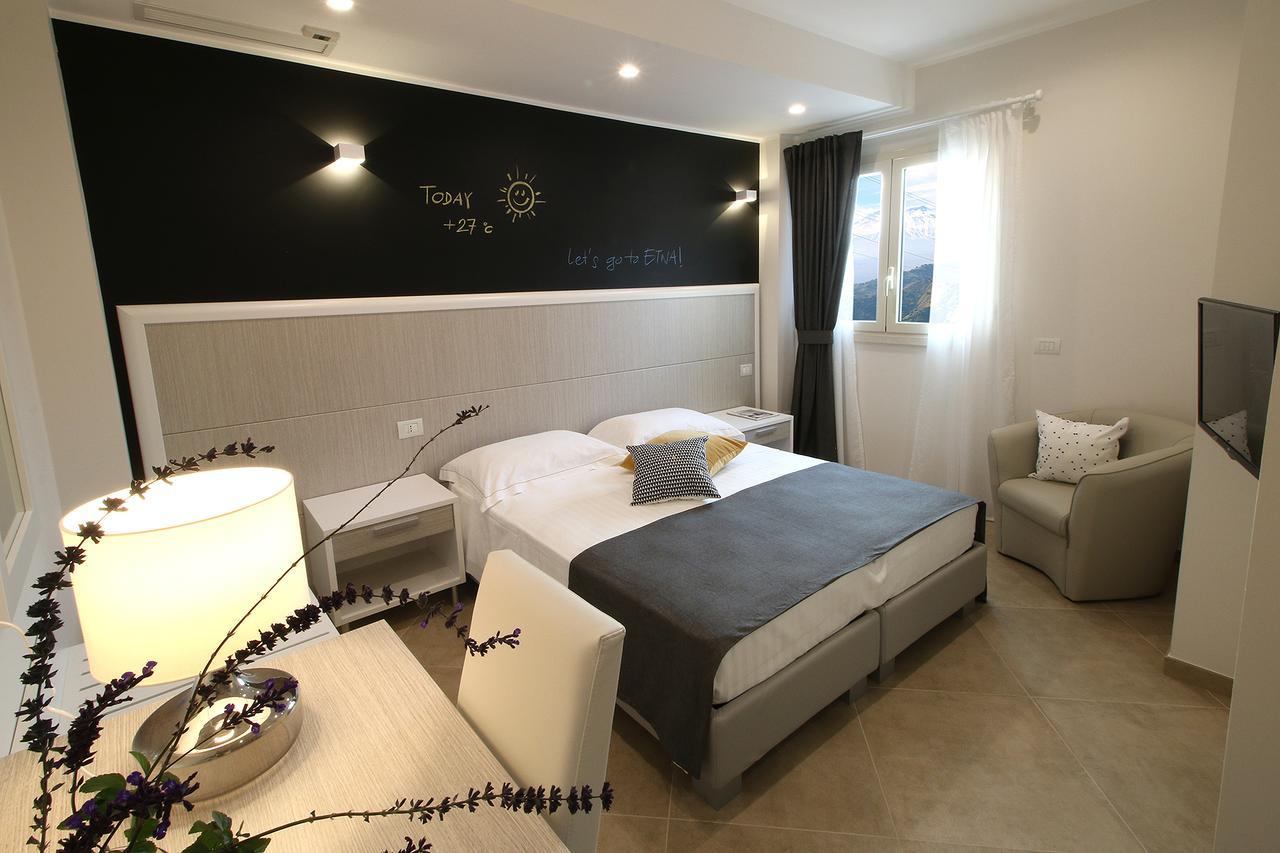Sike Holiday Home Taormina Exterior photo