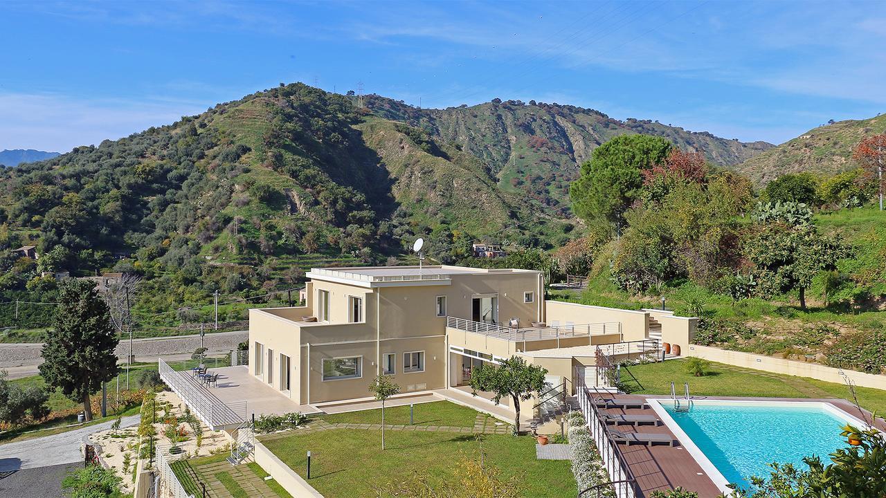 Sike Holiday Home Taormina Exterior photo