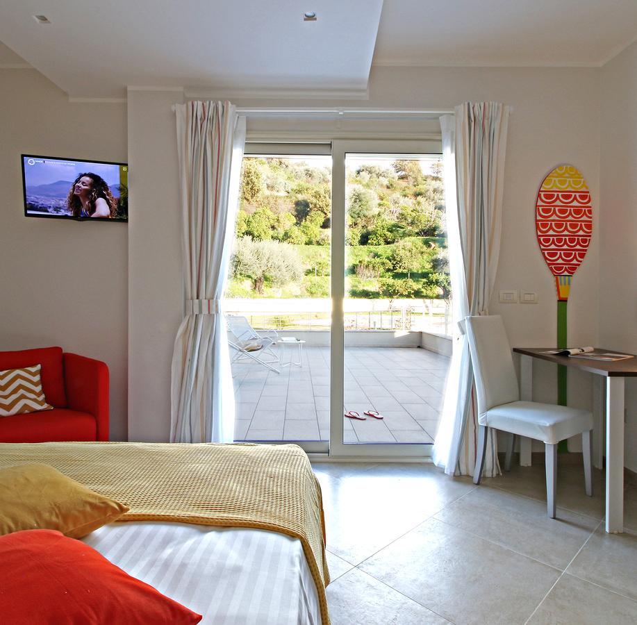 Sike Holiday Home Taormina Exterior photo
